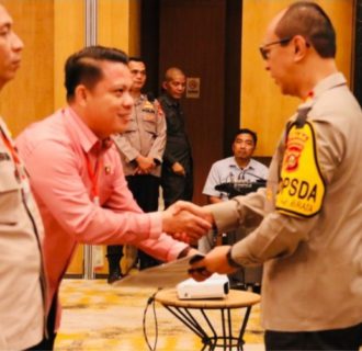 Buka Rakor Bidang Keuangan, Kapolda Sumsel Berikan Penghargaan Satker Berprestasi