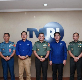 Bangun Kerja Sama Dengan Insan Pers dan Komunitas, Kapuspen TNI Kunjungi Stasiun TVRI