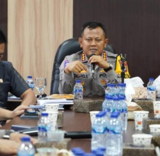 Direktur Lalu Lintas Polda Riau Inisiasi Rapat Forum LLAJ Tahun 2024: Mencari Solusi di Jalan Nasional Dan Pekanbaru
