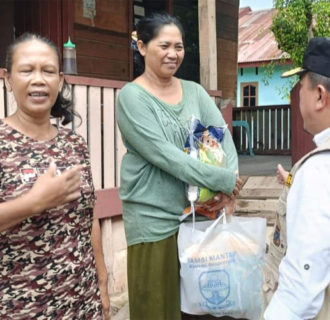 Gubernur Al Haris Tinjau Warga Terdampak Banjir Dikota Jambi