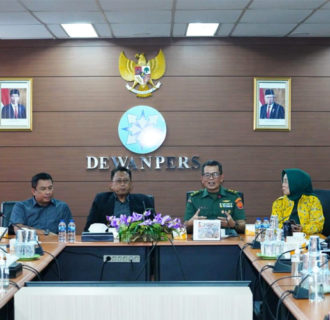 Kapuspen TNI Kunjungi Dewan Pers Pererat Hubungan Kerjasama Saling Menguntungkan
