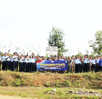 Wujud Cinta Penghijauan, Lanud H. AS Hanandjoeddin Tanam 250 Bibit Pohon Buah