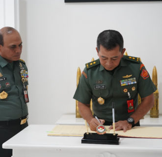 Silaturahmi Kapuspen TNI Dengan Rektor Unhan Bahas Kemampuan Public Speaking Prajurit TNI