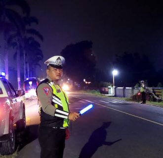 Sat Lantas Polres Simalungun Sukses Gelar Blue Light Patrol Demi Tertibnya Lalulintas Pascapemilu 2024