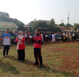 Pembukaan O2SN Kecamatan Mustika Jaya Meriah di Stadion Mini Mustika Jaya