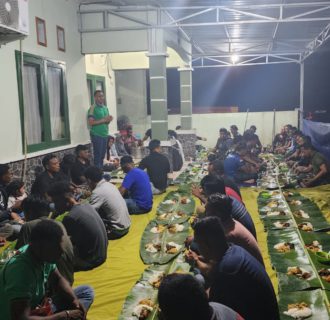 Satgas TMMD Ke-119 Kodim 1715/Yahukimo Mempererat Kebersamaan Melalui Makan Malam Bersama