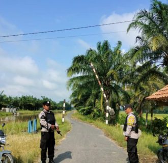 TNI Polri Berikan Rasa Aman, Patroli KRYD di Jalan Irigasi Kampung Sukabumi Buay Bahuga