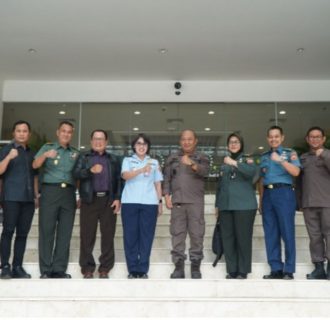 Wakil Kepala Kejaksaan Tinggi Riau Terima Kunjungan Kerja Oditur Jenderal TNI