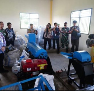 Wali Kota Pekalongan Meresmikan Tempat Pengelolaan Sampah TPS3R Rowo Indah