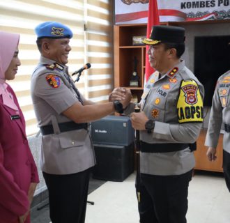 Kapolda Banten Pimpin Upacara Sertijab Kabid Propam Polda Banten
