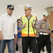 Kakorlantas Polri Bersama Menteri Perhubungan Meninjau Kesiapan Jalur Arus Mudik Provinsi Jawa Barat