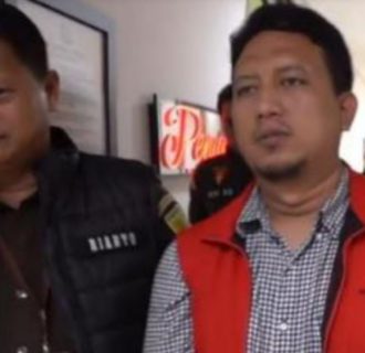 Tim Penyidik Kejati Jabar Menahan AN Perkara Tipikor Pasar Cigasong Kabupaten Majalengka