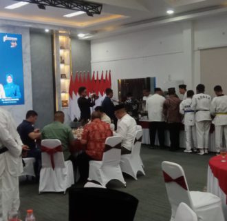 Dandim 0208/As dan Pemkab BatuBara Buka Puasa Bersama Sekaligus Pemberian Tali Asih 