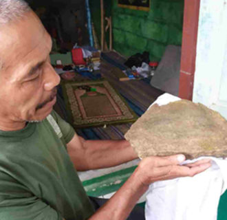 Batu Bertuliskan Huruf Palawa Ditemukan Warga Desa Cinyasag Ciamis
