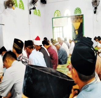 Jamaah Shalat Idul Fitri Masjid AL Ikhlas PIMM Mukomuko Tumpah Ruah