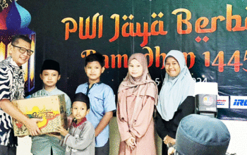 Berbagi Ramadan PWI Jaya, Paket Sembako dan Santunan untuk  Dhuafa dan Warakawuri