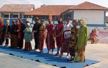 SMPN 9 Kota Bekasi Meriahkan Peringatan Hari Kartini dengan Lomba Kreatifitas Siswa/Siswi