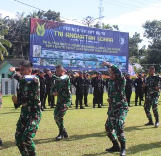 Upacara HUT Ke-78 TNI AU, Diwarnai Polisi Militer Lanud H AS Hanandjoeddin Tampilkan Seni Beladiri Karate