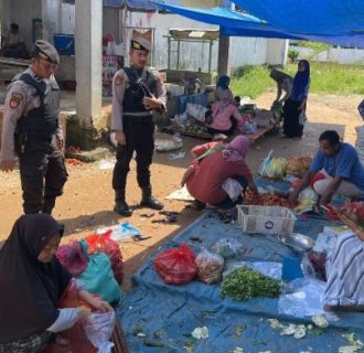 Ipda Mukhtiar Patroli KRYD di Pasar, Satsamapta Polres Way Kanan Himbau Kamtibmas