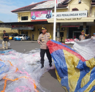 Jumlah Balon Udara Liar Yang Diterbangkan di Langit Pekalongan Semakin Menurun