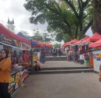 Wako Jadikan Kawasan Jam Gadang Wisata Kuliner Pedangang Kecil 