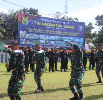 Upacara HUT TNI AU ke-78, Diwarnai Polisi Militer Lanud H AS Hanandjoeddin Tampilkan Seni Beladiri Karate