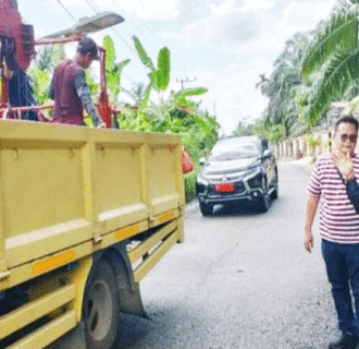 Ketua DPRD Dharmasraya Tinjau Proyek KPBU Penerangan Jalan di Nagari Sitiung