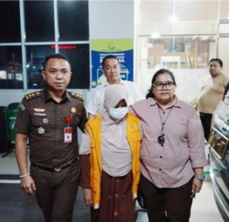 DPO Tipikor Hayati Ghani Ditangkap Tim Gabungan Intel Kejagung. Kejati Riau, Kejari Pekanbaru