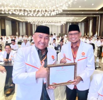 Kompak, M Idris dan IBH Sabet Penghargaan DPD PKS Terbanyak Raih Kursi DPRD Se-Jabar