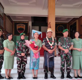 Kasi Intel Korem Dampingi Komandan Korem 022/ PT, Kolonel Inf Tagor Rio Pasaribu SE Acara Pisah Sambut