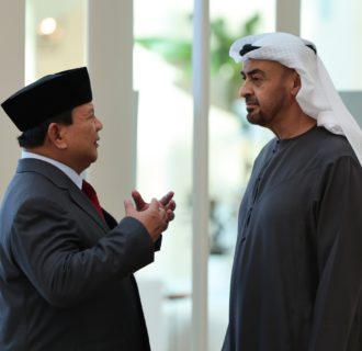 Menhan Prabowo Kunjungi Presiden MBZ di UEA, Bahas Kerja Sama Pertahanan dan Isu Internasional