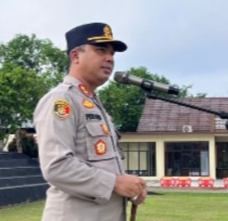 Apel Jam Pimpinan, Kapolres Way Kanan Ajak Personel Tingkat Pelayanan Makin Bai