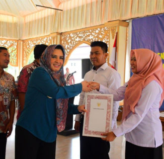 Bupati Fadia Resmi Serahkan SK kepada 398 PPPK