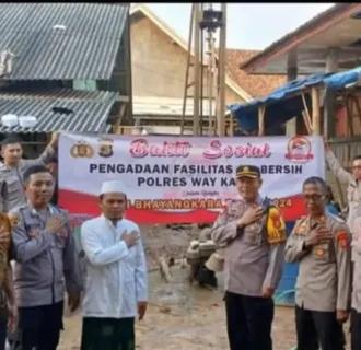 Semangat Jelang Hari Bhayangkara Ke-78, Polres Way Kanan Gelar Bansos Pembuatan Sumur Bor di Ponpes Baradatu