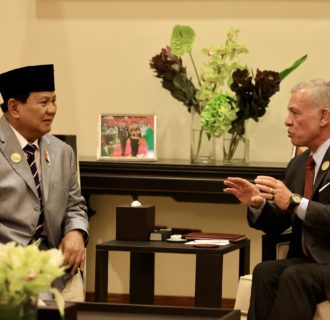 Menhan Prabowo dan Raja Yordania Duduk Bersama Lagi Usai KTT, Bahas Peningkatan Bantuan Untuk Gaza