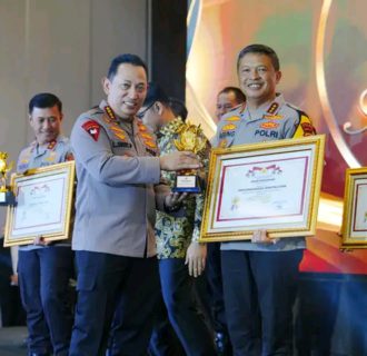 Kapolda Sumut Raih Penghargaan Dari Kapolri 