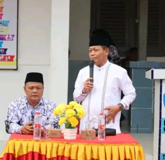 Kepsek SMP 1 Bersama Walikota Tanjungbalai Berikan Santunan Anak Yatim