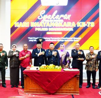 Semarak HUT Bhayangkara ke-78: Ketua DPRD Dharmasraya Berikan Penghargaan dan Apresiasi