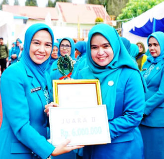 Dewi Sutan Riska Ikut Sukseskan HKG PKK ke-52 dan Jambore Kader Berprestasi di Sumbar