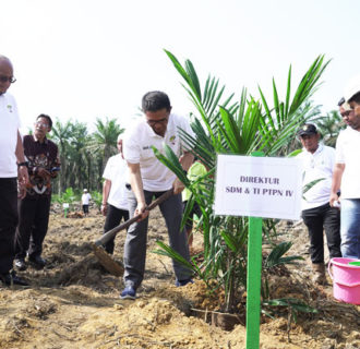 PTPN IV Regional I Realisasikan 744,93 Ha Lahan Peremajaan Sawit Rakyat Sampai Dengan Juli 2024