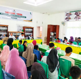 Baznas Salurkan Uang Tunai untuk Anak Yatim di Hari Lebaran Yatim