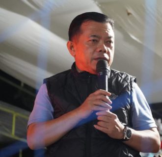Gubernur Al Haris Tutup Turnamen Volly Ball Setinjau Mania