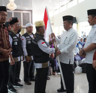 Wagub Sani Sambut Kepulangan Jemaah Haji Asal Provinsi Jambi Kloter 24, Dengan Jumlah Jemaah 447