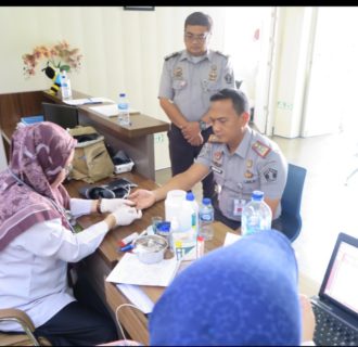 Sambut Hari Pengayoman dengan Kepedulian Terhadap Sesama, Lapas Pemuda Tangerang Bekerjasama dengan PMI Gelar Donor Darah