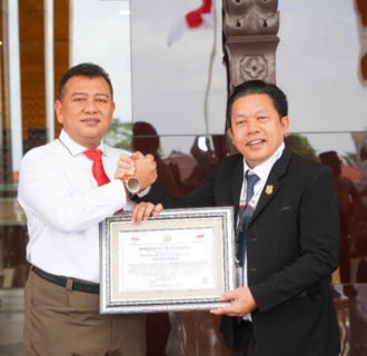 Direktorat Krimsus Polda Riau Terima Presisi Award dari LEMKAPI atas Keberhasilan Berantas Judi Online