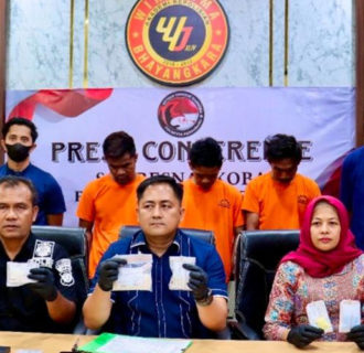 Kakak Beradik Ini Ditangkap Polisi, Ungkap Kasus Narkotika di Pekanbaru