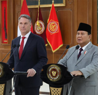 Menhan Prabowo Tanda Tangani Perjanjian Kerja Sama Pertahanan RI-Australia di Akmil Magelang