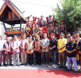 Bupati Ketapang Hadiri Ritual Adat Mengawali Napak Tilas Pemerintah Kabupaten Ketapang Tahun 2024