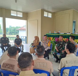 Cooling System Ciptakan Pilkada Damai, Kapolres Way Kanan Jalin Sinergi Dengan Camat dan Kakam 