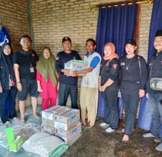 DPC GRIB Jaya Kabupaten Way Kanan Berbagi Tali Kasih ke Warga